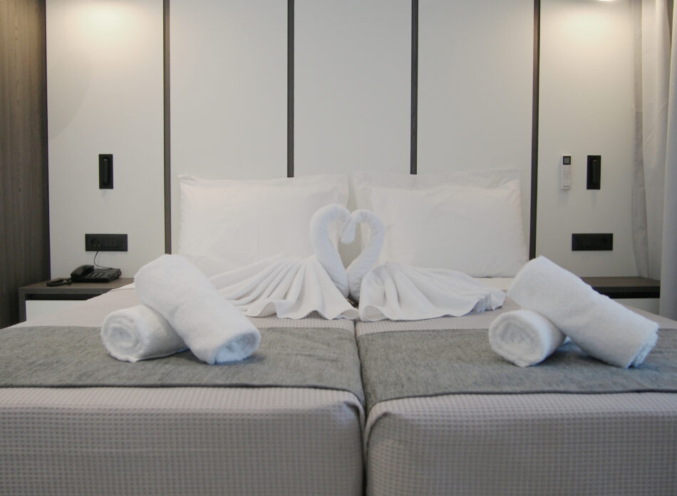 Oros Paradise Rooms & Suites 1