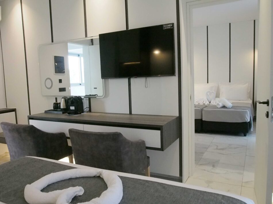 Oros Paradise Room & Suite 10